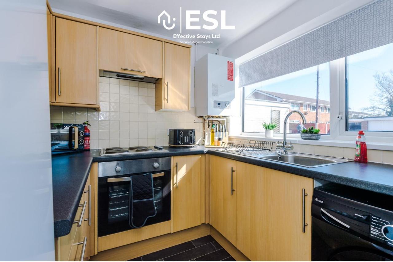 3 Bedroom House With Garden And Driveway Parking - Less Than 10 Mins From Chester City Centre Esterno foto