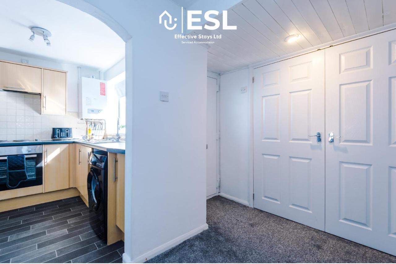 3 Bedroom House With Garden And Driveway Parking - Less Than 10 Mins From Chester City Centre Esterno foto