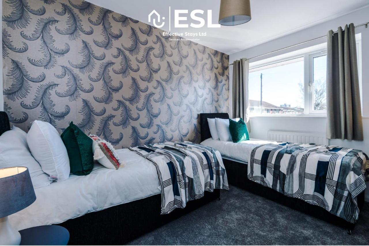 3 Bedroom House With Garden And Driveway Parking - Less Than 10 Mins From Chester City Centre Esterno foto