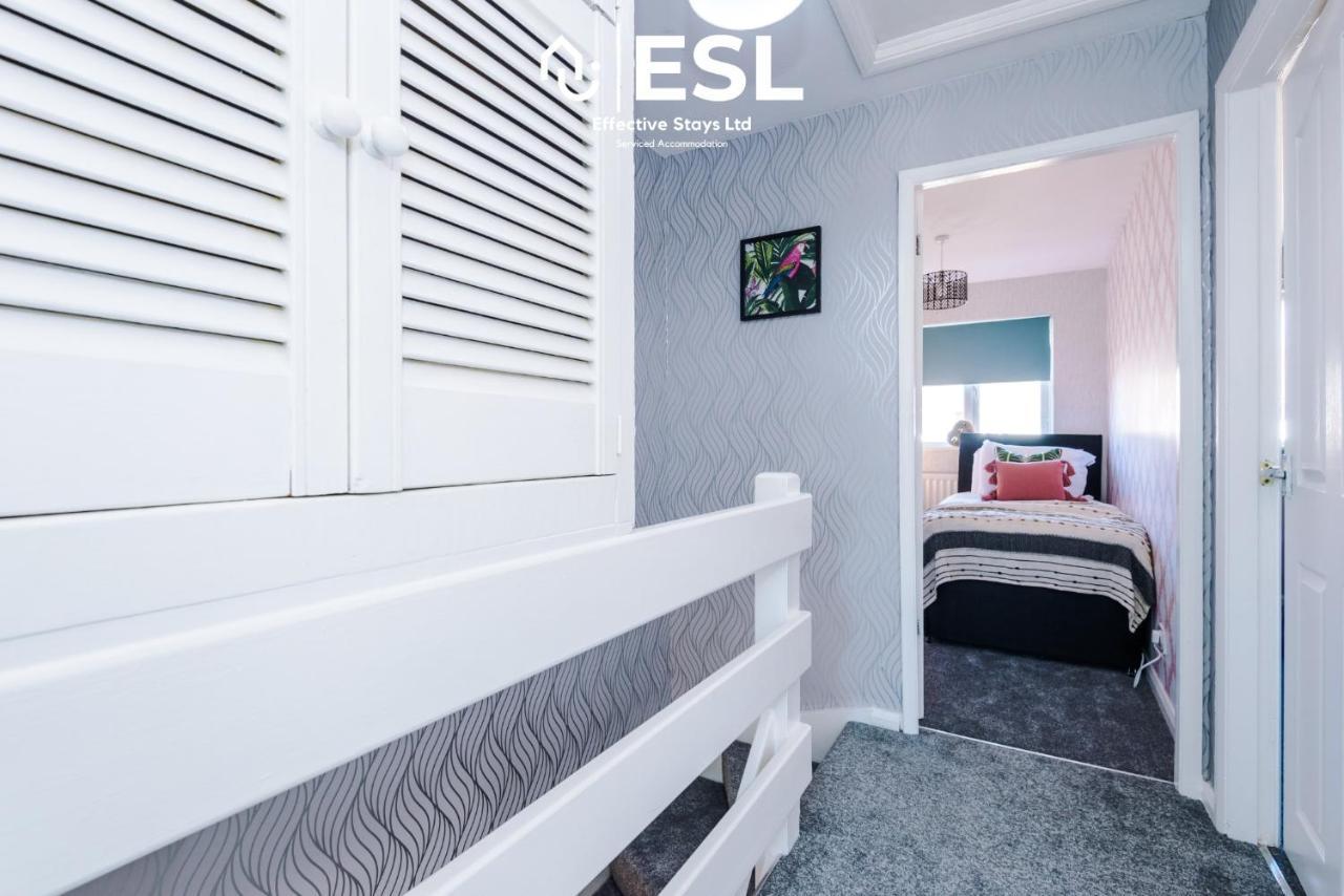 3 Bedroom House With Garden And Driveway Parking - Less Than 10 Mins From Chester City Centre Esterno foto