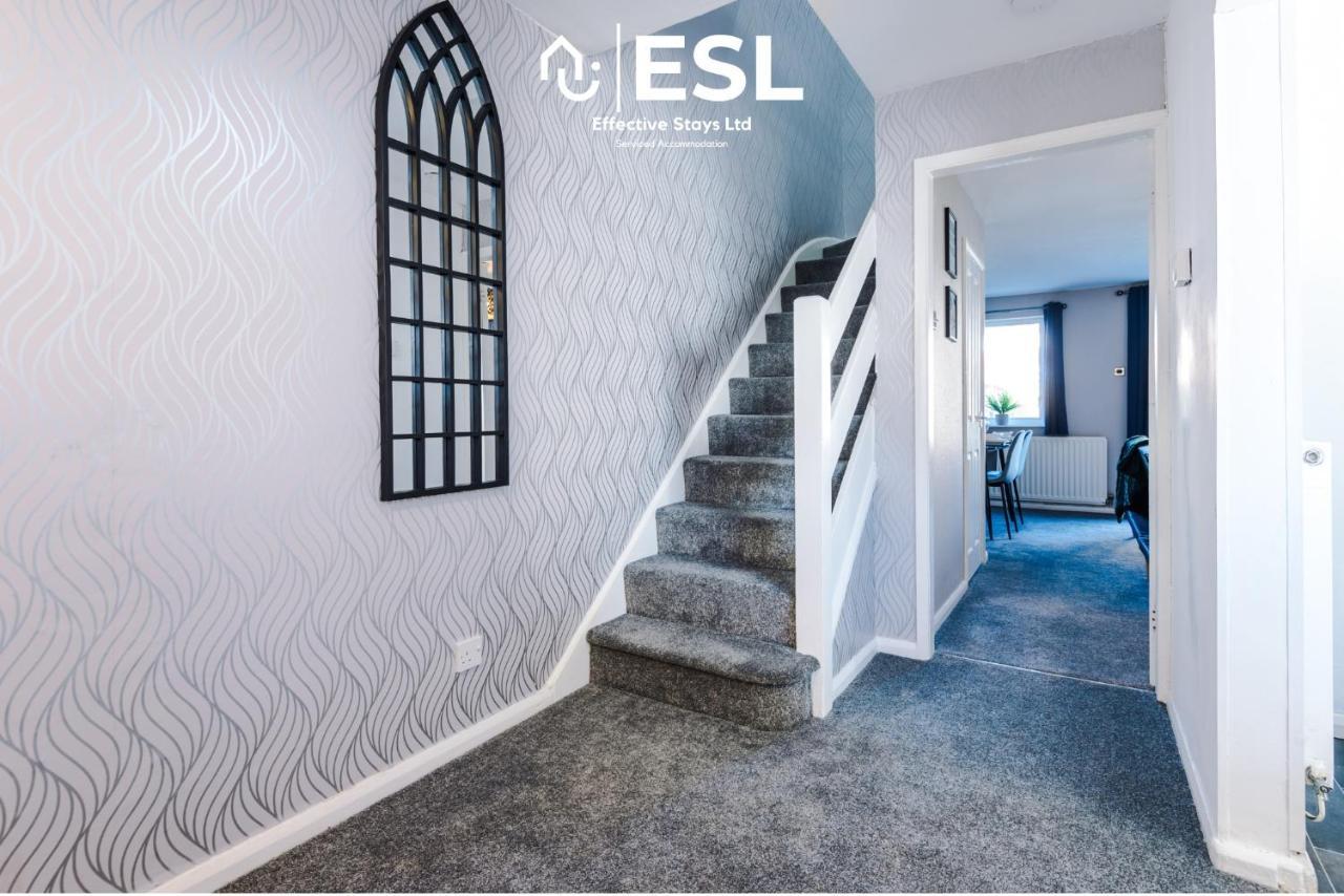 3 Bedroom House With Garden And Driveway Parking - Less Than 10 Mins From Chester City Centre Esterno foto