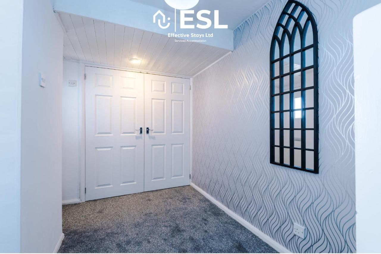3 Bedroom House With Garden And Driveway Parking - Less Than 10 Mins From Chester City Centre Esterno foto
